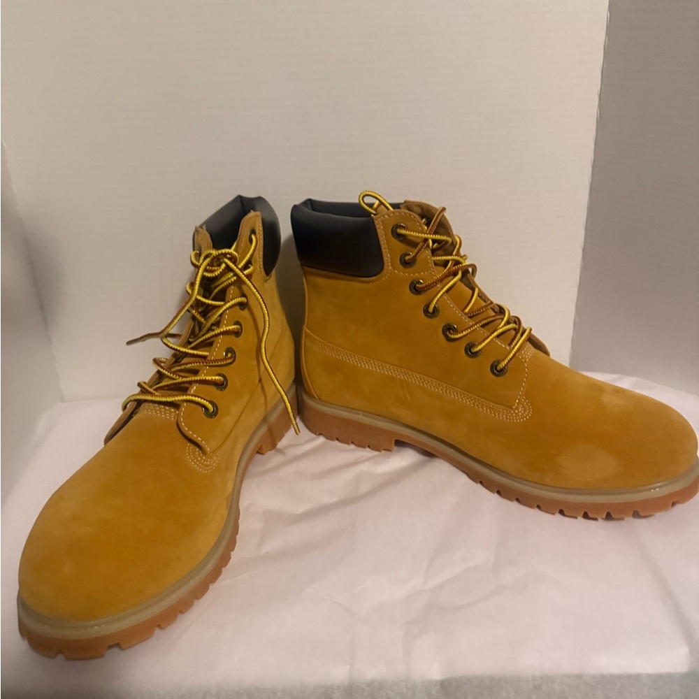 Lugz Men's Tan Lace-Up Boots